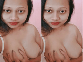 Sexy Indian Girl Shows Boobs and Blowjob Part 1