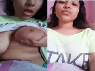 Sexy Desi Girl Sucking Her Boobs