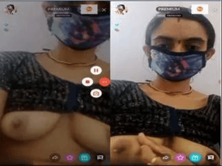 Sexy Desi Bhabhi Shows Boobs