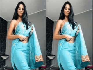 First On Net  Super Hot Punjabi NRI Girl Hot Cam Show Part 1