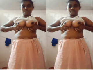 Desi Bhabhi Shows Nude Body and Bathing Part 2