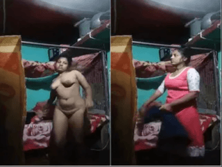 Desi Village Girl Shows her Boobs and Pussy