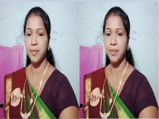Telugu Bhabhi Shows Her Boobs part 1
